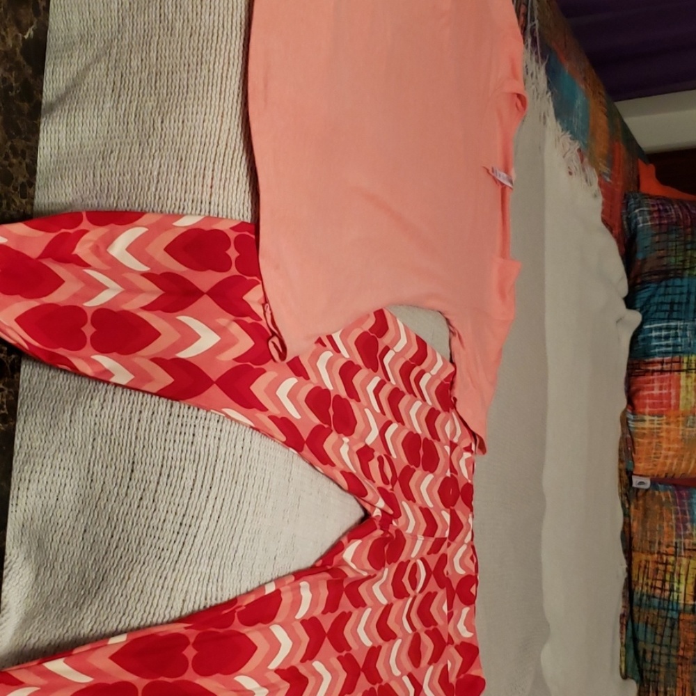Lularoe leggings with matching top